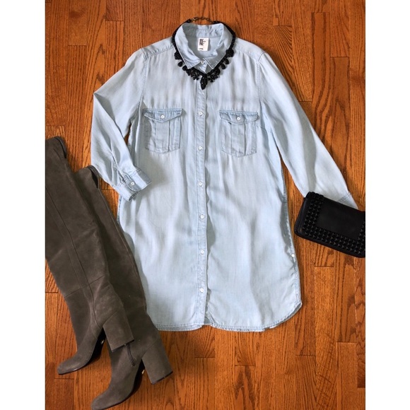 H&M Light Wash Denim Dress - Picture 1 of 7